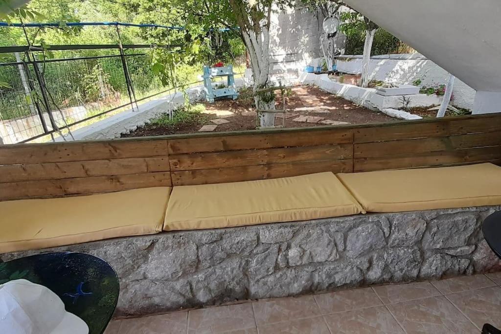 Το Σπίτι Της Ελένης Apartamento Vlachia Exterior foto