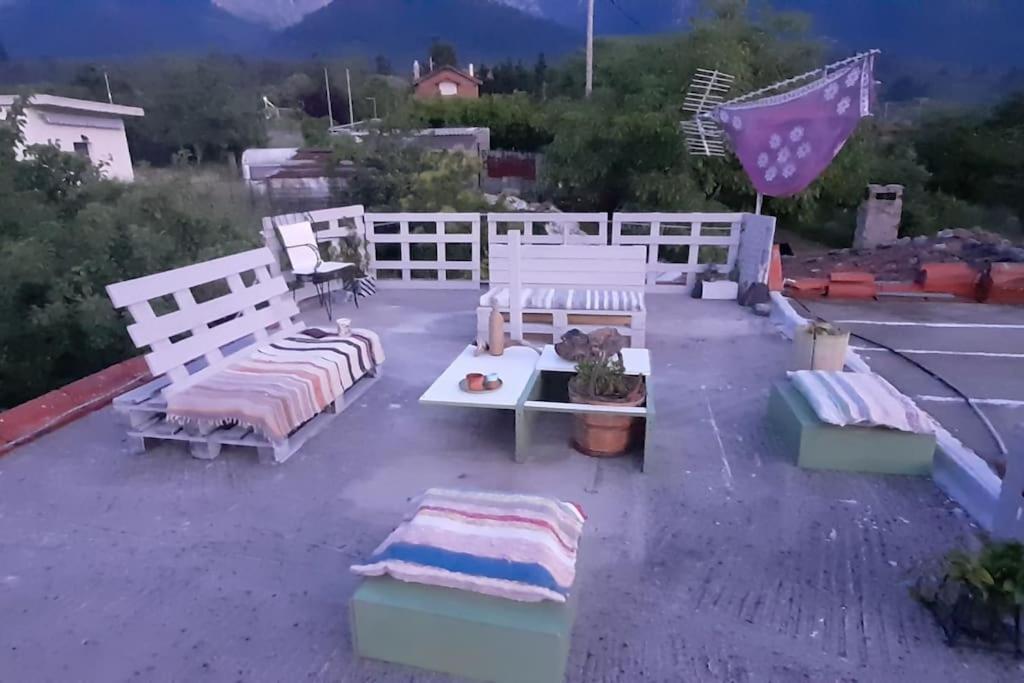 Το Σπίτι Της Ελένης Apartamento Vlachia Exterior foto