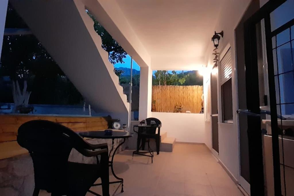 Το Σπίτι Της Ελένης Apartamento Vlachia Exterior foto